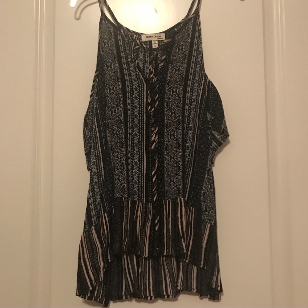 Bare shoulder blouse